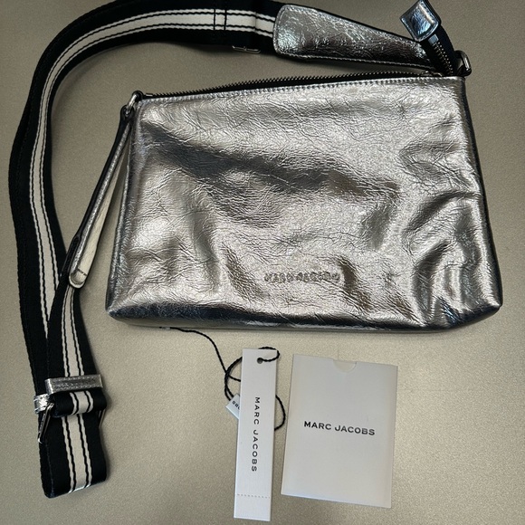 Marc Jacobs Silver Crossbody Bag new with tags - Picture 1 of 5